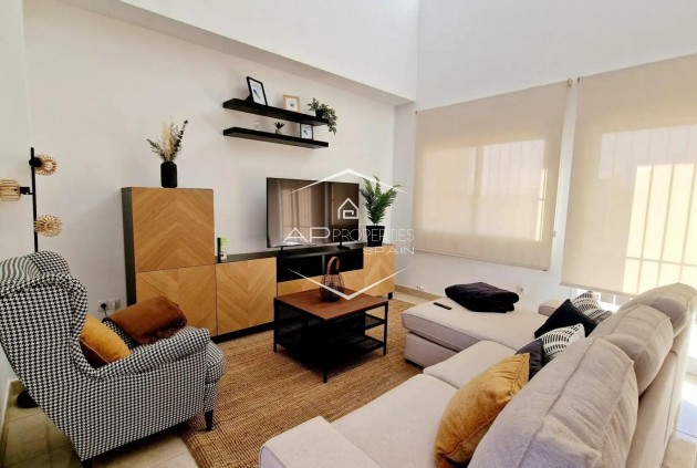 Nowy budynek - Willa - Dom wolnostojący -
Lorca - Purias