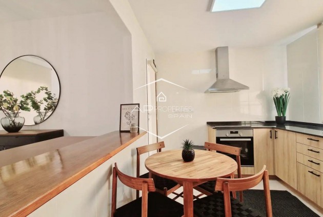 Nowy budynek - Willa - Dom wolnostojący -
Lorca - Purias