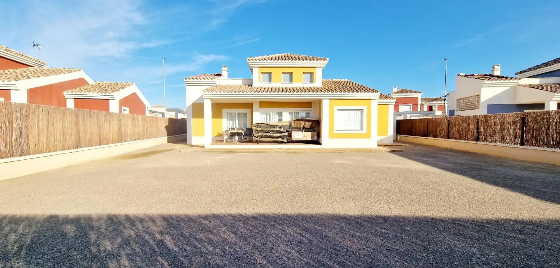 Nowy budynek - Willa - Dom wolnostojący -
Lorca - Purias