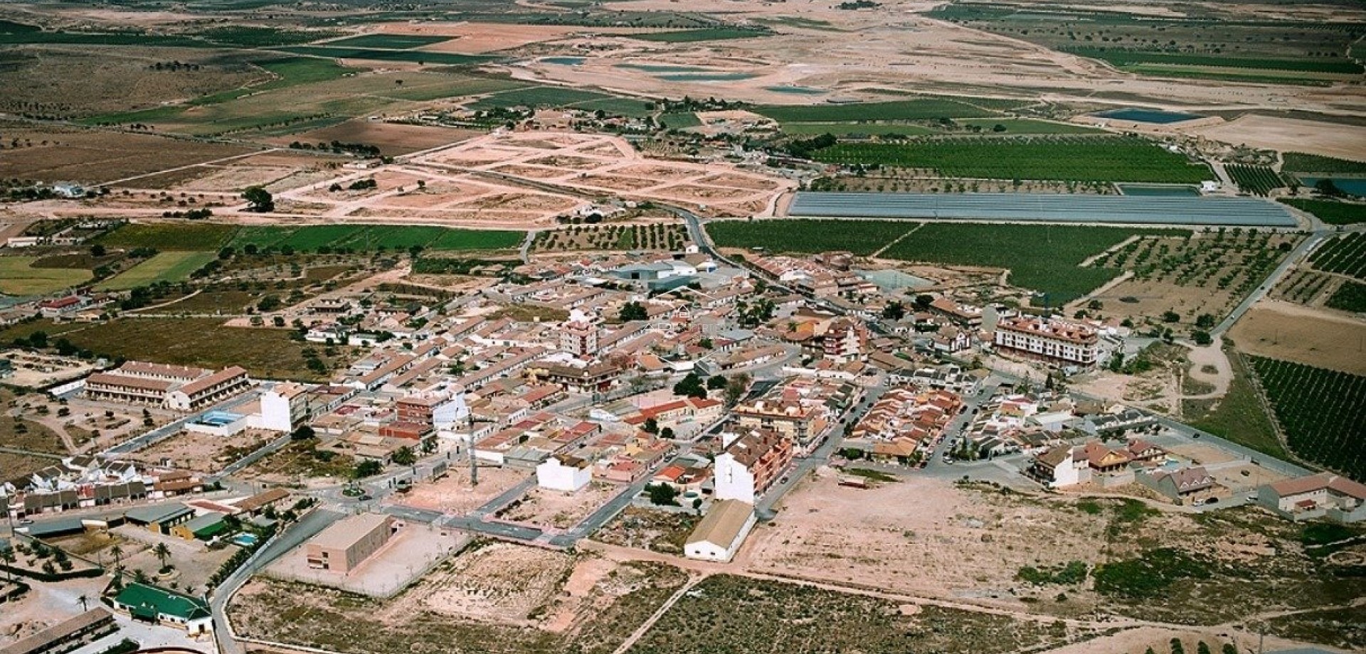 Nieuwbouw Woningen - Geschakelde woning -
Avileses