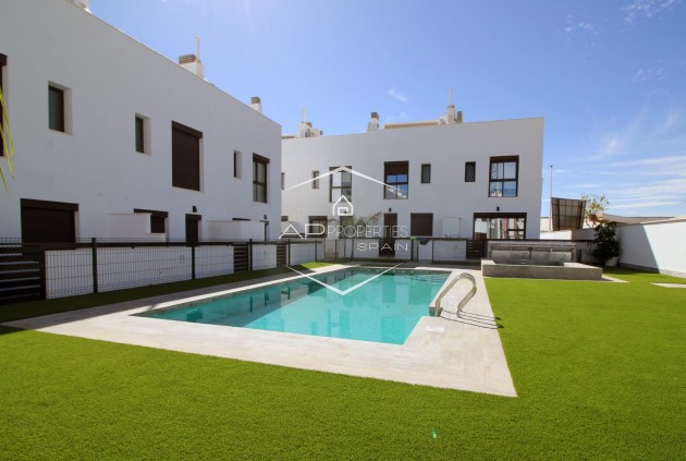 Nueva construcción  - Villa - Semi pareado -
Pilar de la Horadada - parque Andromeda