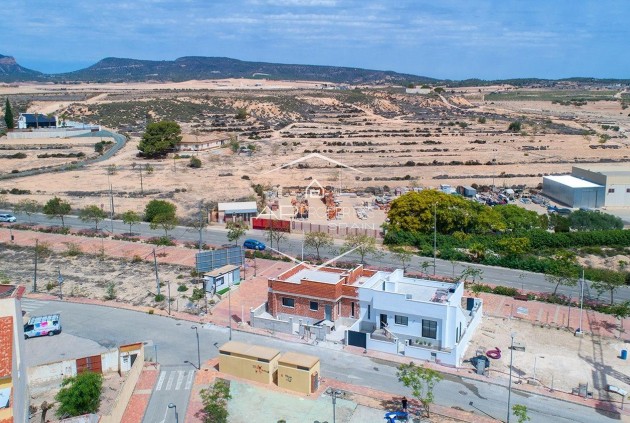 Nueva construcción  - Villa - Semi pareado -
Sucina