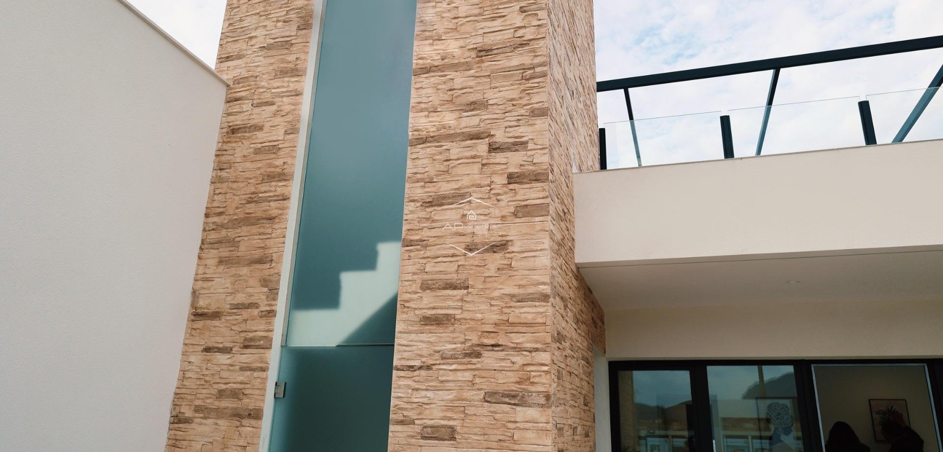 Nowy budynek - Szeregowiec -
Fuente Álamo - La Pinilla