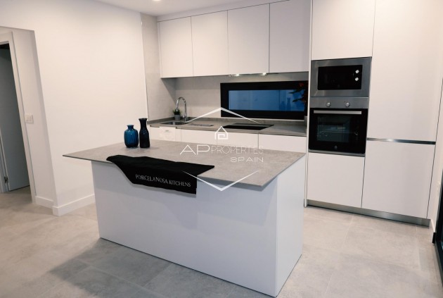 Nowy budynek - Szeregowiec -
Fuente Álamo - La Pinilla