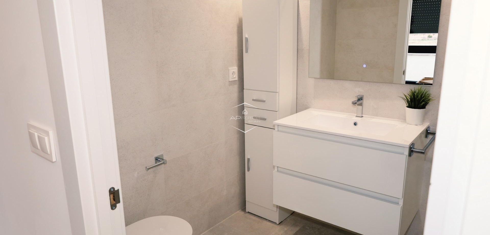 Nowy budynek - Szeregowiec -
Fuente Álamo - La Pinilla