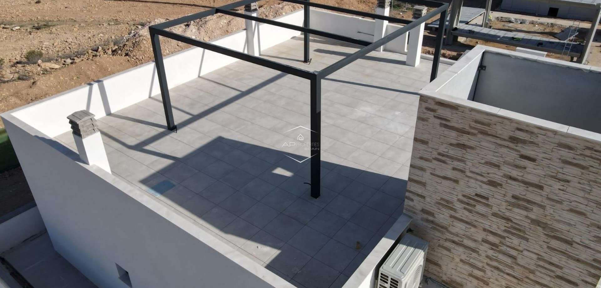 Nowy budynek - Szeregowiec -
Fuente Álamo - La Pinilla