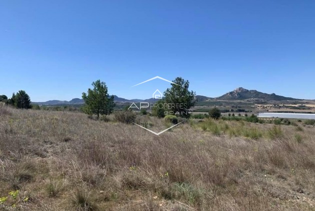 Revente - Parcelle - Terrain -
Sax