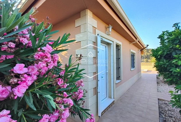 Resale - Villa - Detached -
La Romana