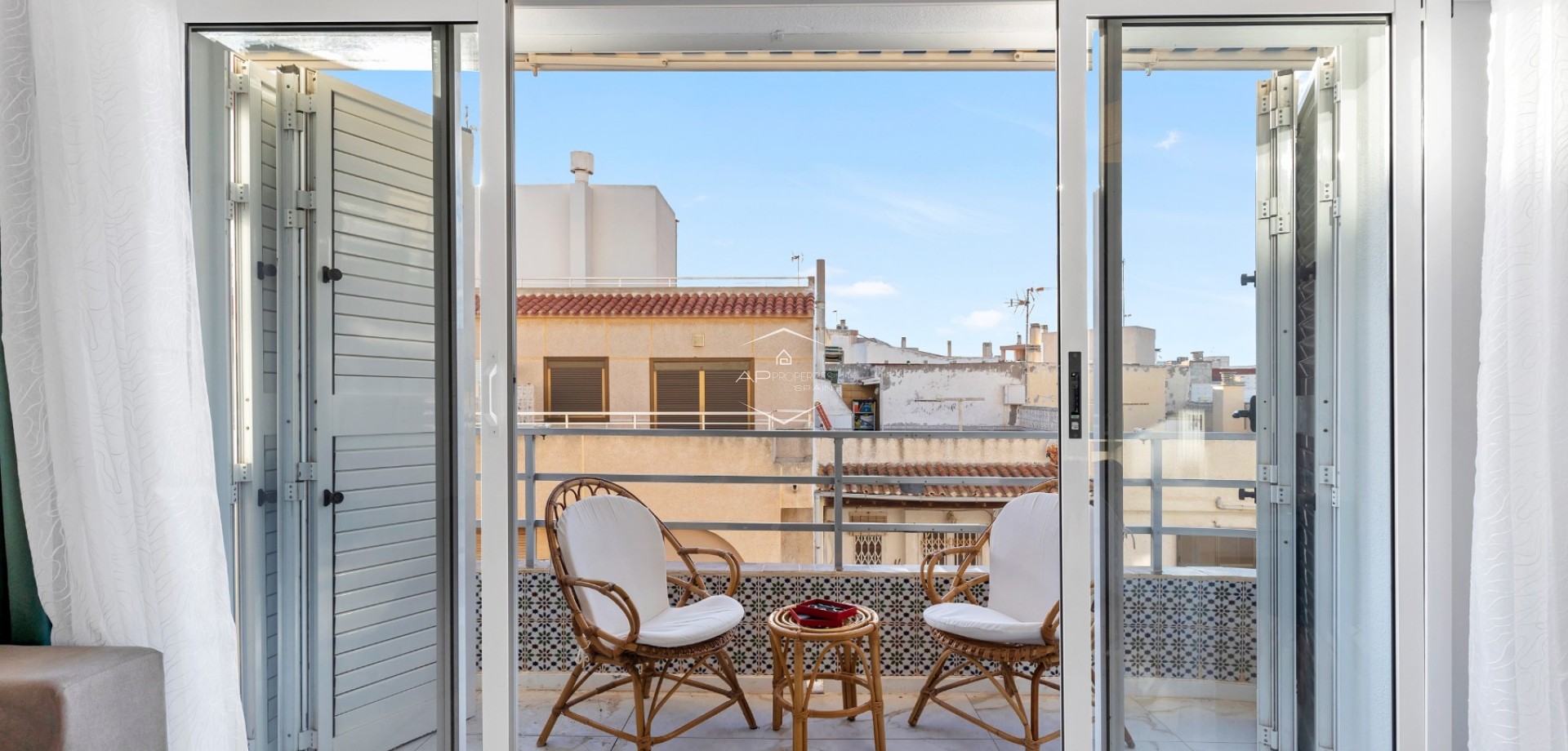 Odsprzedaż - Mieszkanie - Apartament -
Torrevieja - La Mata