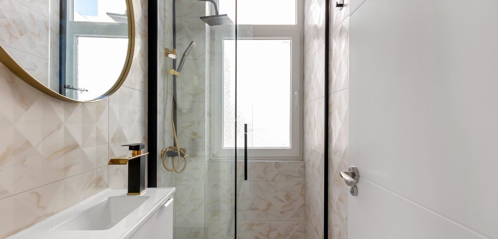 Odsprzedaż - Mieszkanie - Apartament -
Torrevieja - La Mata