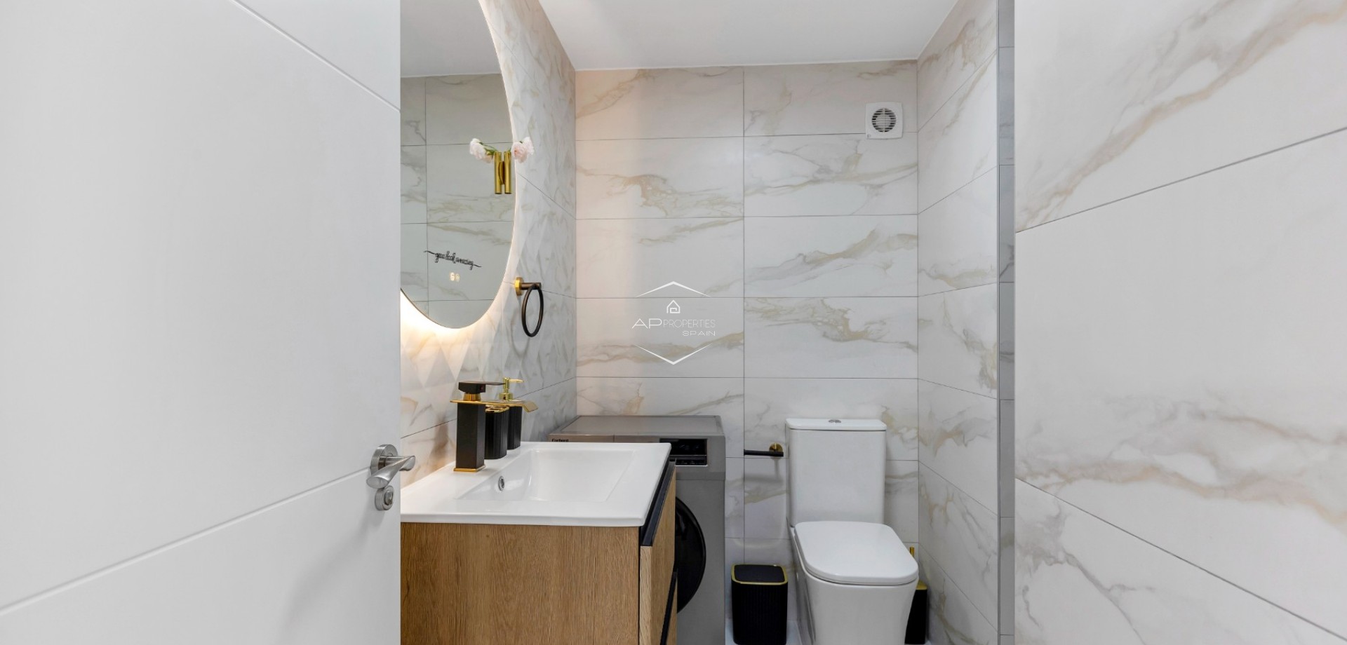 Odsprzedaż - Mieszkanie - Apartament -
Torrevieja - La Mata