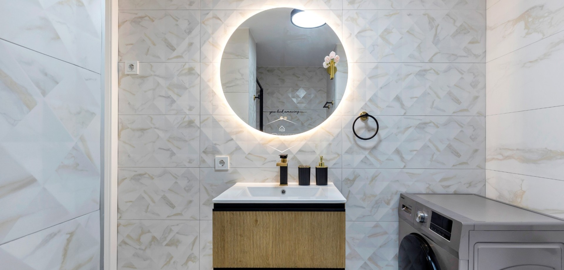 Odsprzedaż - Mieszkanie - Apartament -
Torrevieja - La Mata