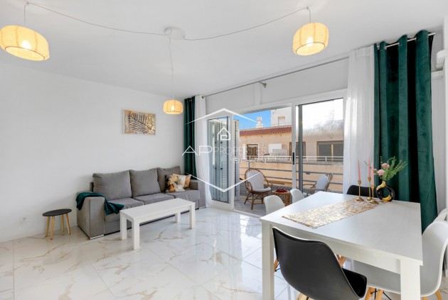 Odsprzedaż - Mieszkanie - Apartament -
Torrevieja - La Mata