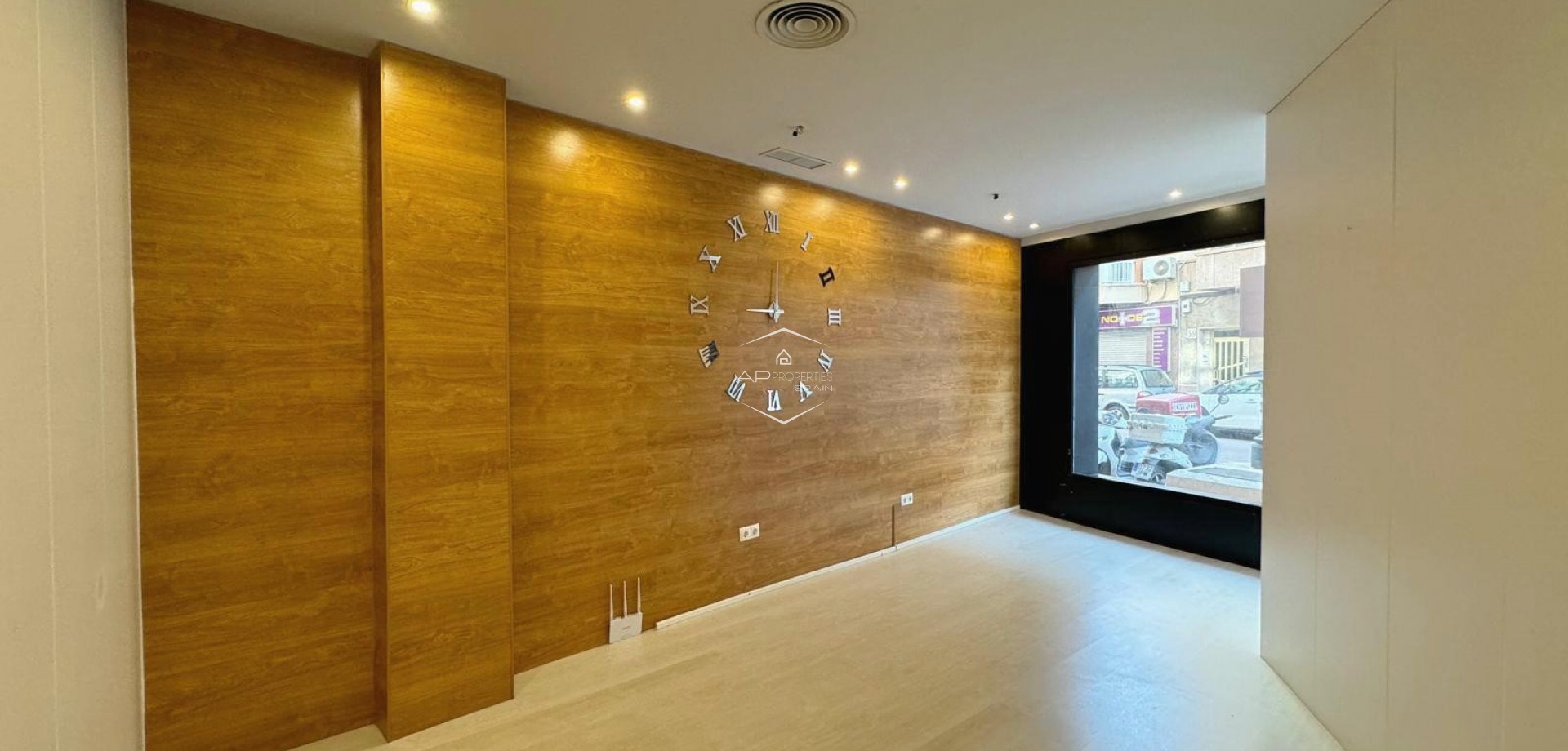 Resale - Commercial premises / Commercial unit / Retail space -
Guardamar del Segura - Guardamar del Seguras*