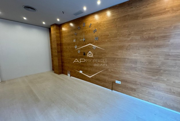 Resale - Commercial premises / Commercial unit / Retail space -
Guardamar del Segura - Guardamar del Seguras*