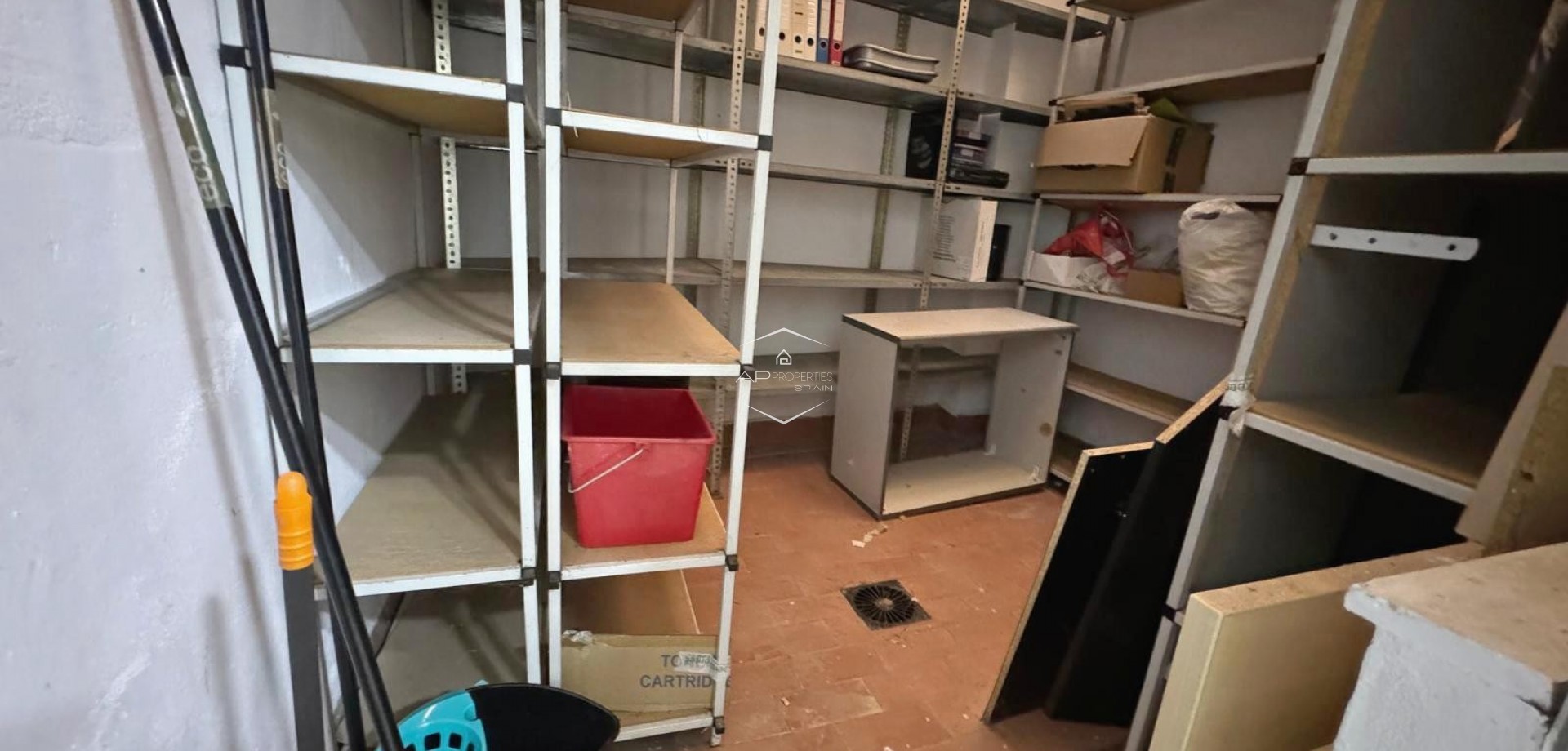 Resale - Commercial premises / Commercial unit / Retail space -
Guardamar del Segura - Guardamar del Seguras*