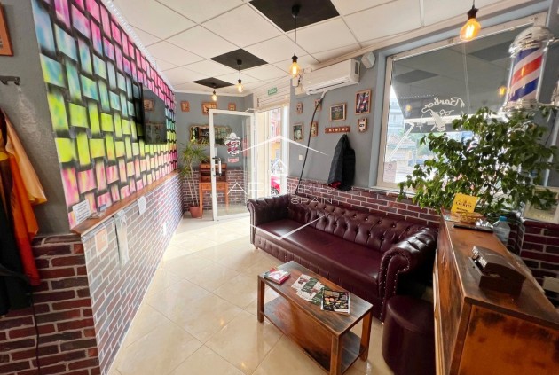 Resale - Commercial premises / Commercial unit / Retail space -
Guardamar del Segura - Guardamar pueblo