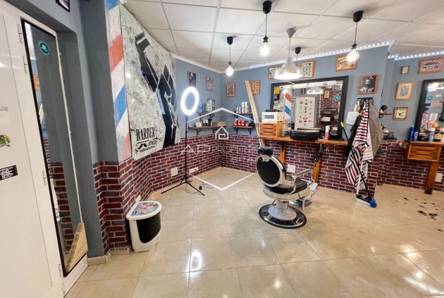 Resale - Commercial premises / Commercial unit / Retail space -
Guardamar del Segura - Guardamar pueblo