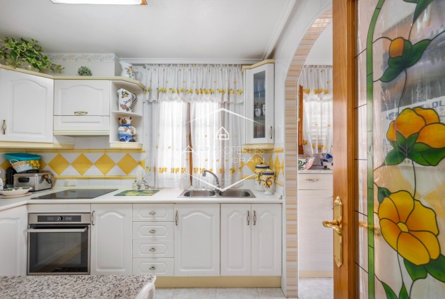 Resale - Villa - Detached -
Torrevieja - Zona los Frutales