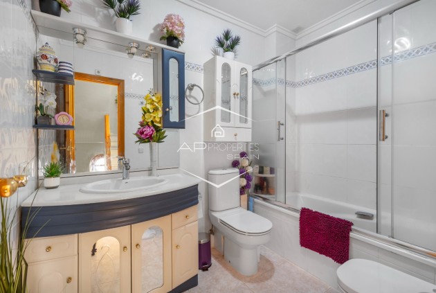 Resale - Villa - Detached -
Torrevieja - Zona los Frutales