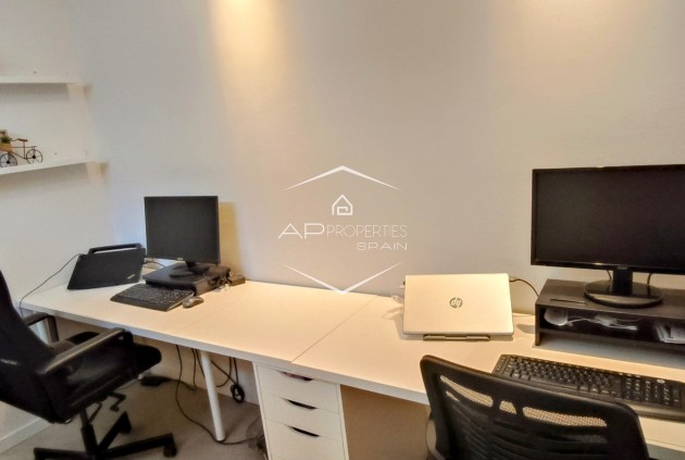 Resale - Villa - semi-detached -
Torrevieja