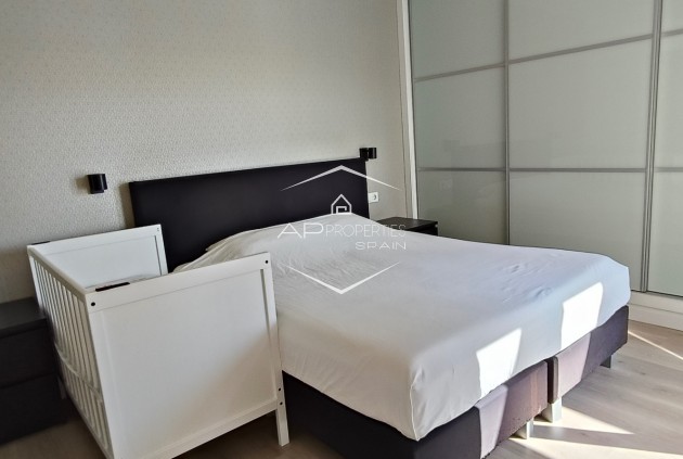 Reventa - Villa - Semi pareado -
Torrevieja