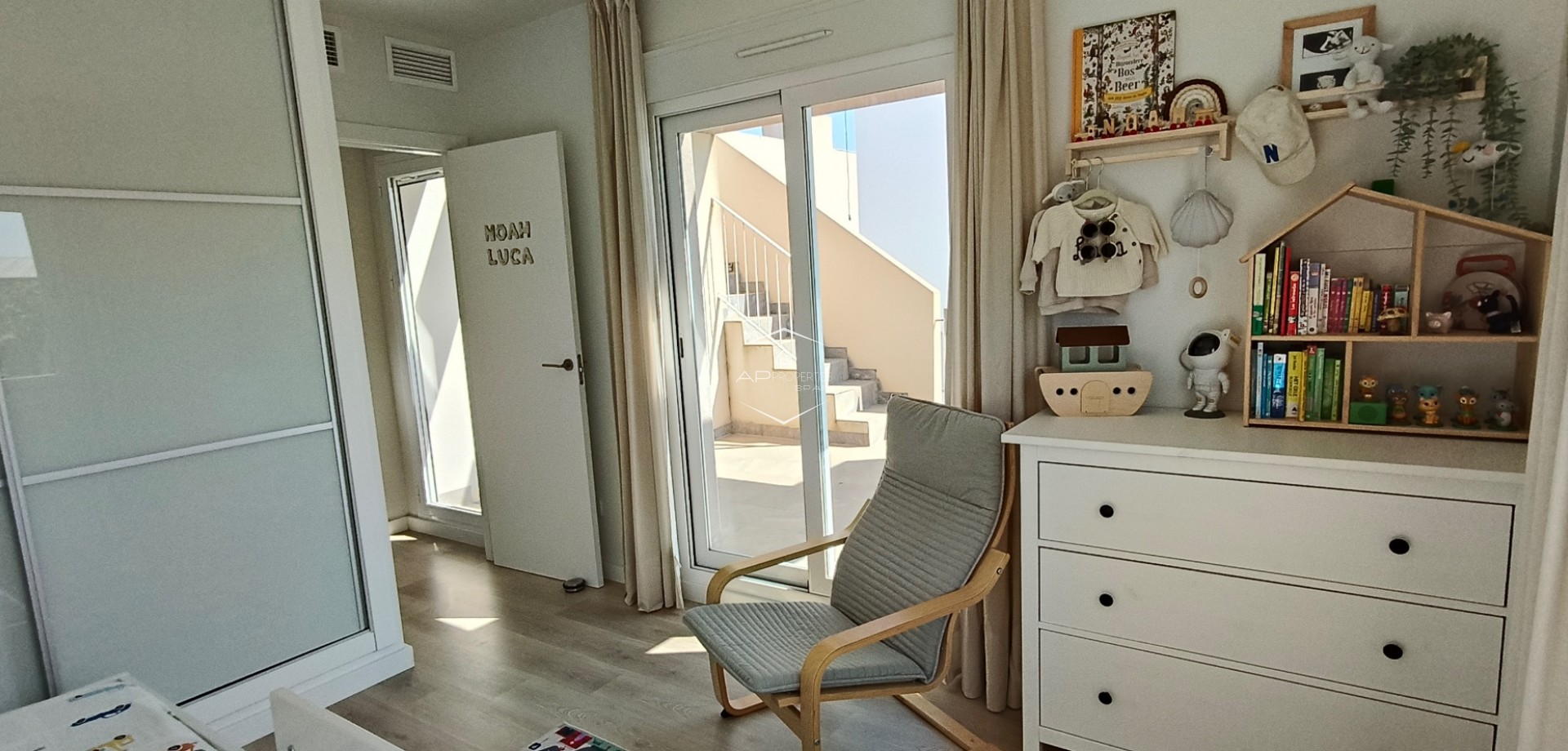 Reventa - Villa - Semi pareado -
Torrevieja