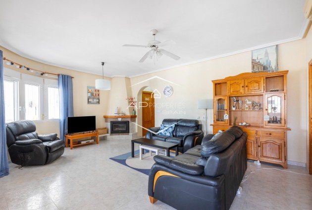 Odsprzedaż - Willa - Dom wolnostojący -
San Fulgencio