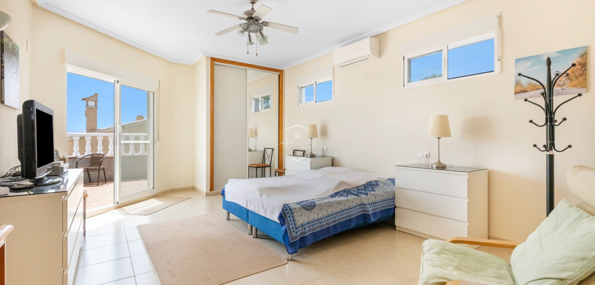 Odsprzedaż - Willa - Dom wolnostojący -
San Fulgencio