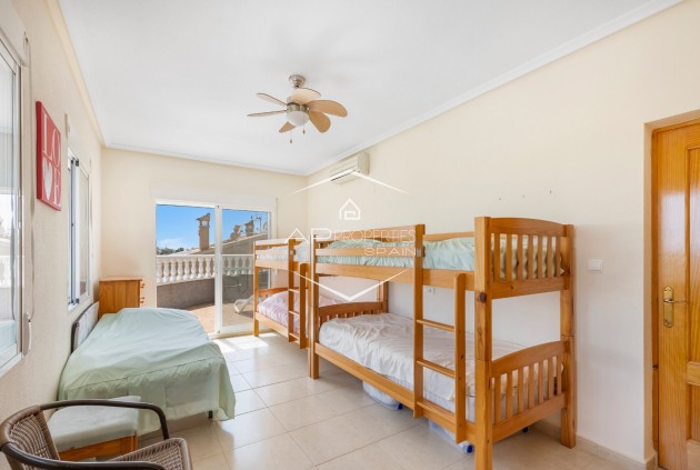 Odsprzedaż - Willa - Dom wolnostojący -
San Fulgencio