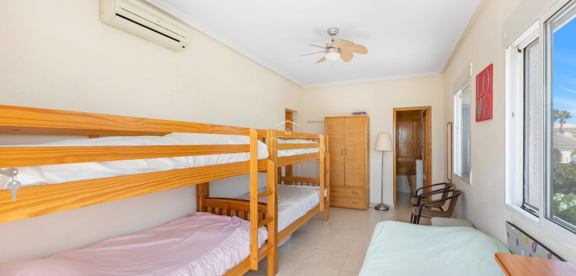 Odsprzedaż - Willa - Dom wolnostojący -
San Fulgencio