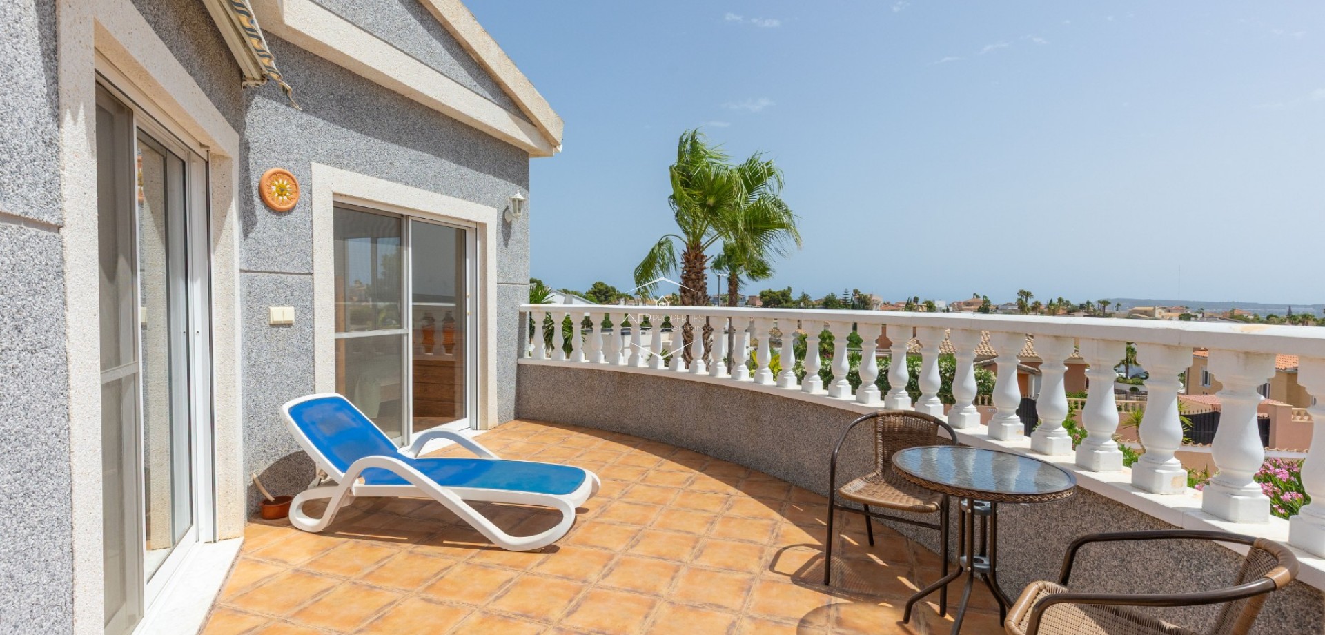 Odsprzedaż - Willa - Dom wolnostojący -
San Fulgencio