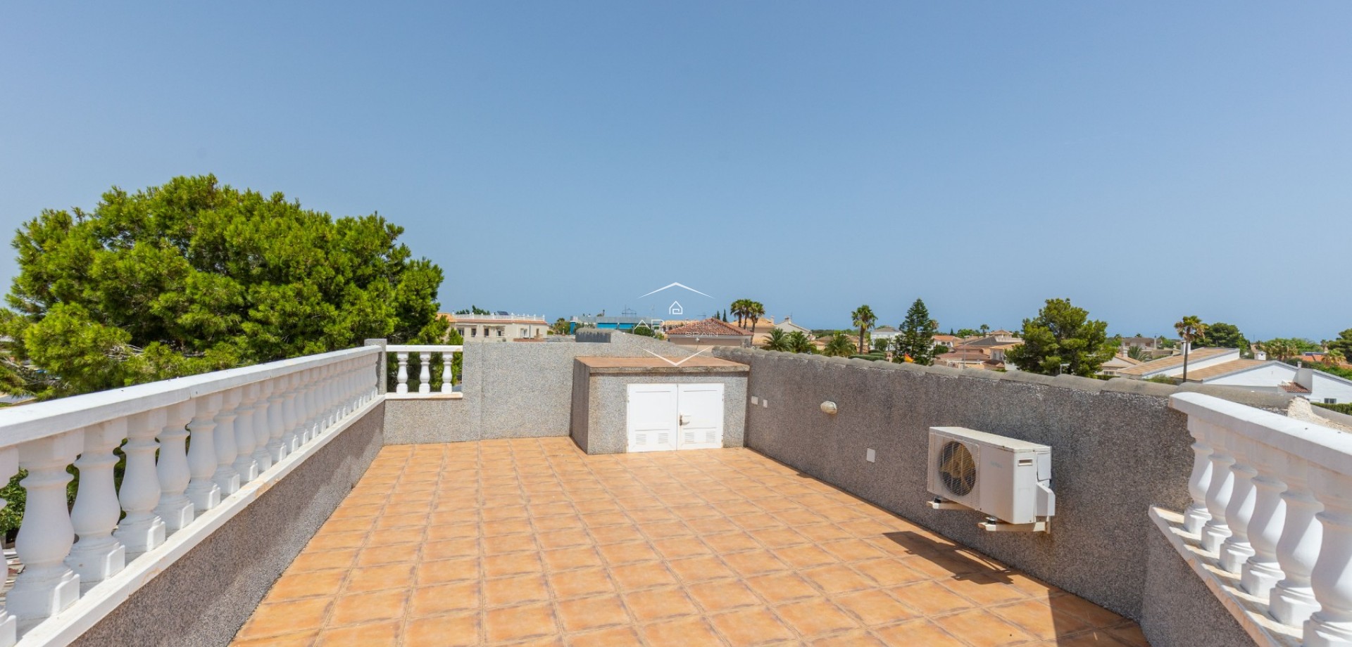 Odsprzedaż - Willa - Dom wolnostojący -
San Fulgencio