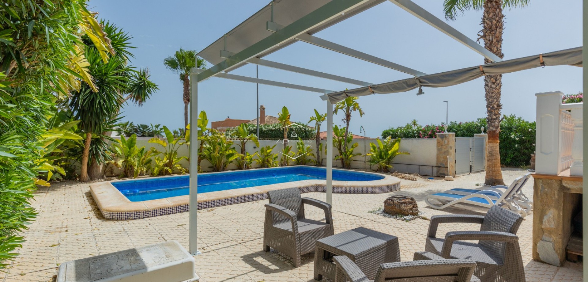 Odsprzedaż - Willa - Dom wolnostojący -
San Fulgencio