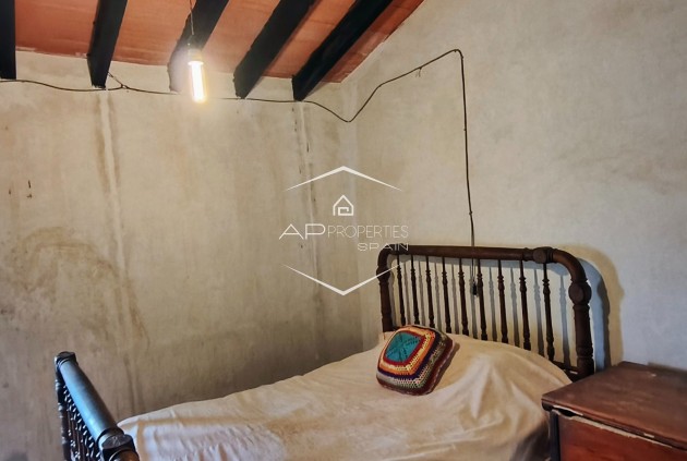 Herverkoop - Finca -
La Romana