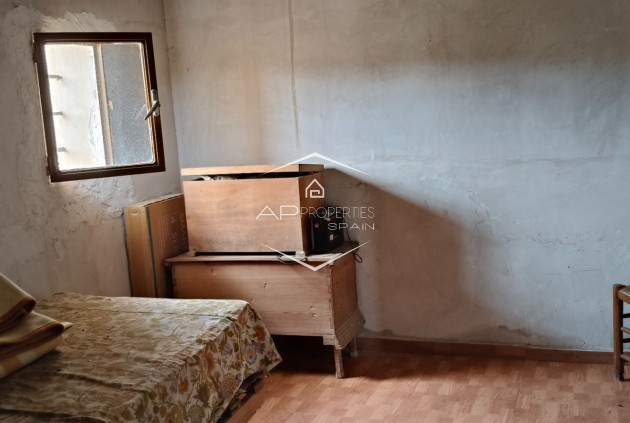 Herverkoop - Finca -
La Romana