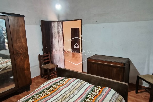 Herverkoop - Finca -
La Romana