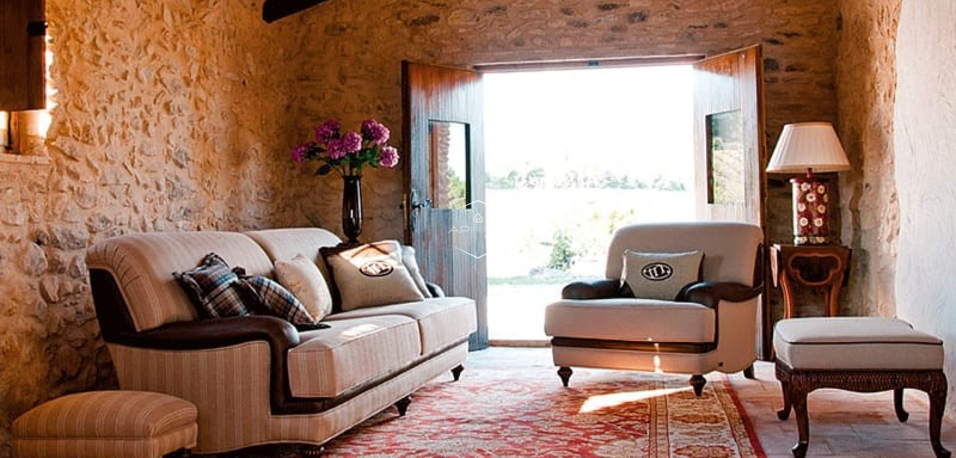 Herverkoop - Finca -
La Romana