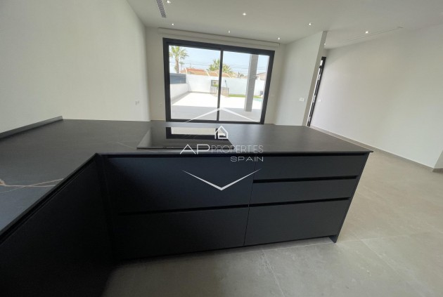 Nowy budynek - Willa - Dom wolnostojący -
Rojales - Ciudad Quesada