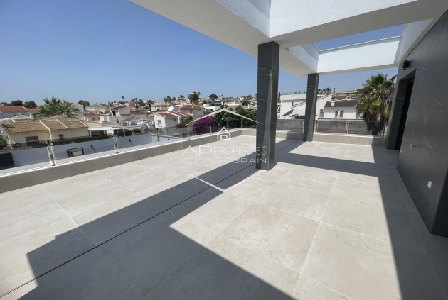 Nowy budynek - Willa - Dom wolnostojący -
Rojales - Ciudad Quesada