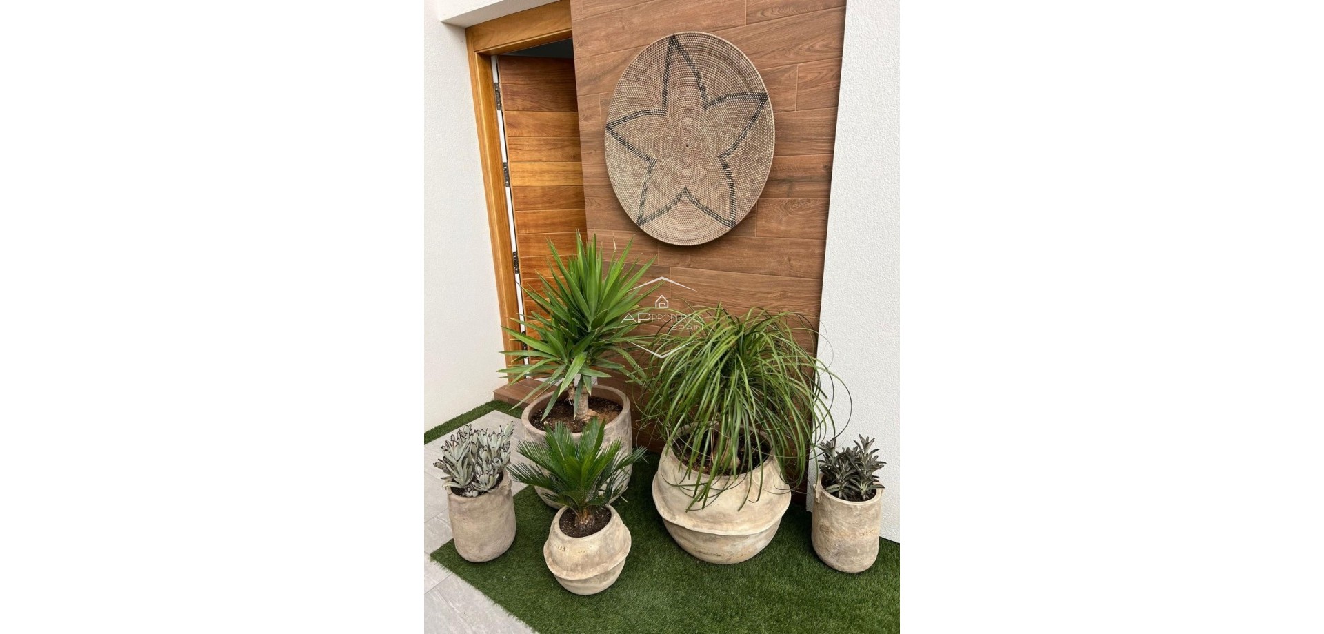 Reventa - Villa - Semi pareado -
Daya Nueva