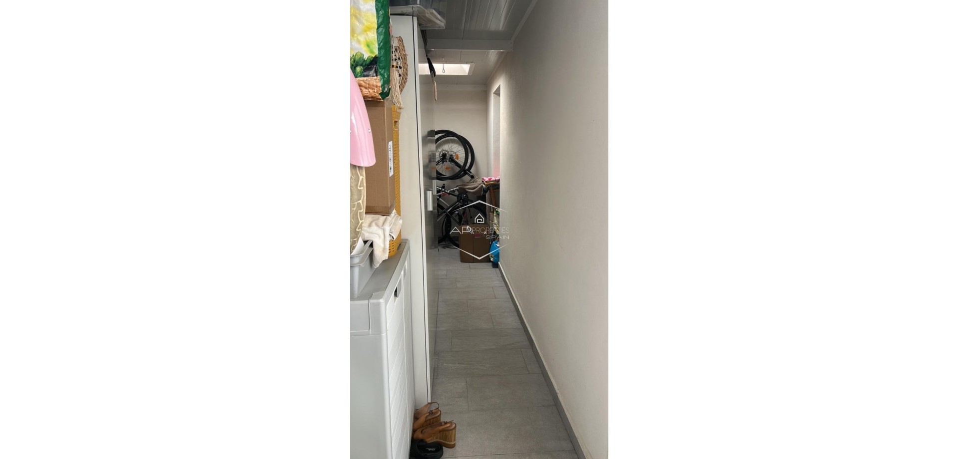 Reventa - Villa - Semi pareado -
Daya Nueva