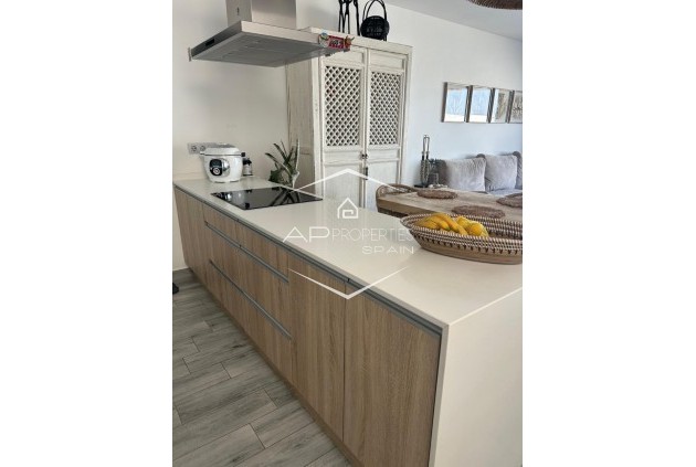 Reventa - Villa - Semi pareado -
Daya Nueva