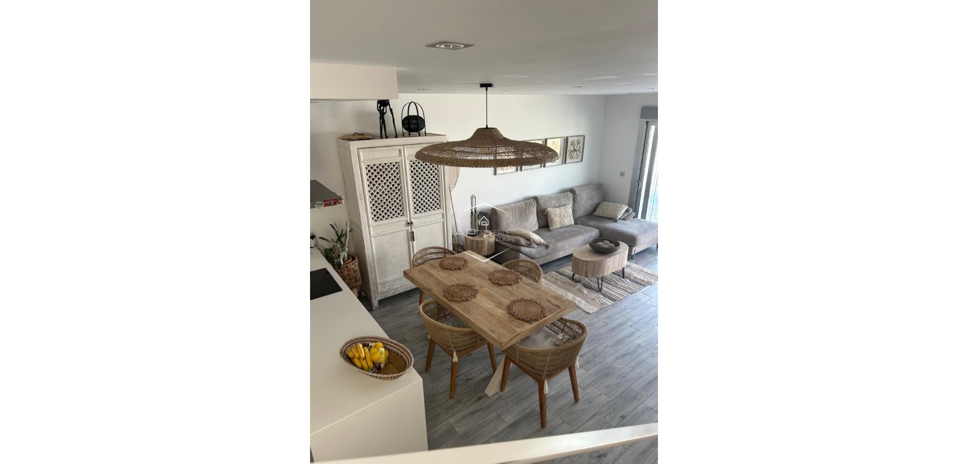 Reventa - Villa - Semi pareado -
Daya Nueva