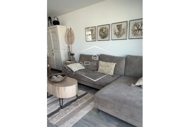 Reventa - Villa - Semi pareado -
Daya Nueva