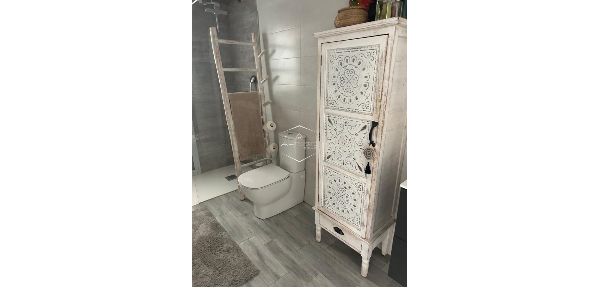 Reventa - Villa - Semi pareado -
Daya Nueva