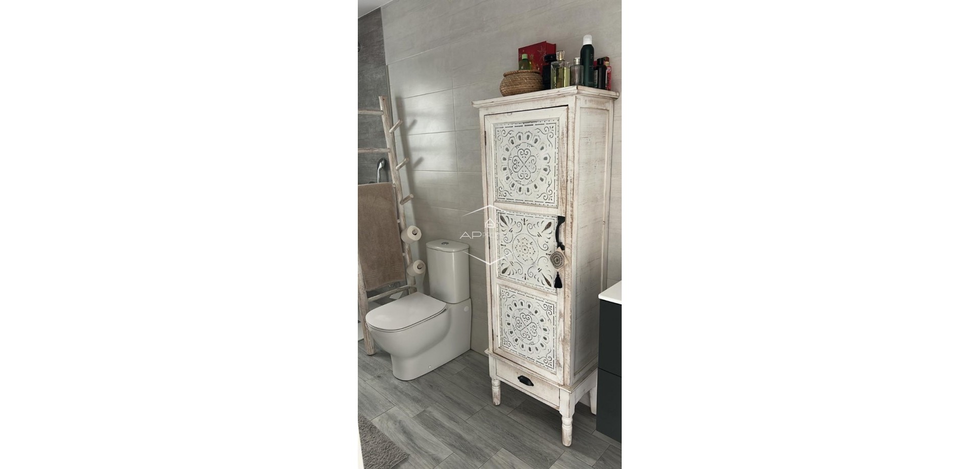 Reventa - Villa - Semi pareado -
Daya Nueva