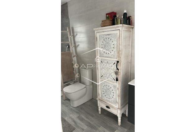 Reventa - Villa - Semi pareado -
Daya Nueva