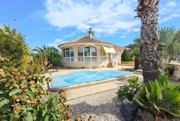 Reventa - Villa - Independiente -
La Romana