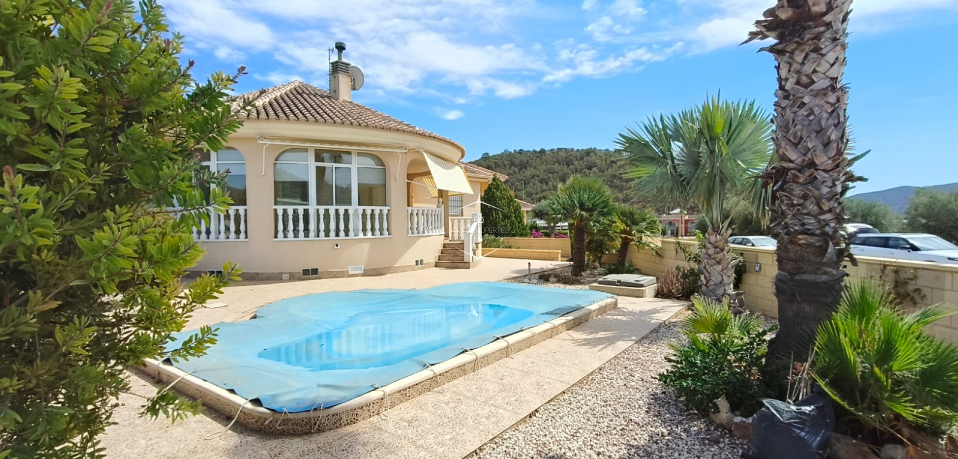 Reventa - Villa - Independiente -
La Romana